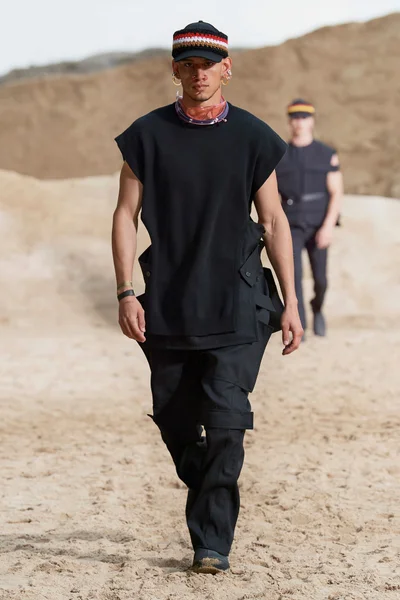 Look 28